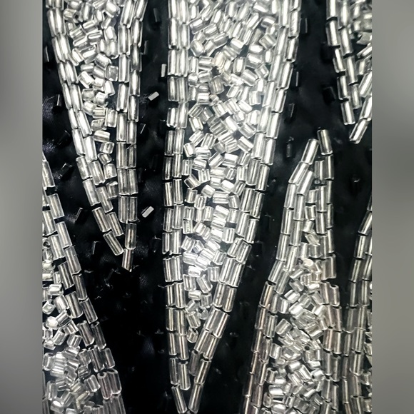 Vintage French Connection rare glam heavily beaded silver black top women’s sz 4 - Picture 6 of 8
